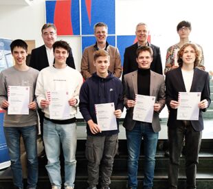 Siegerinnen und Sieger der 53. Internationalen Physik-Olympiade geehrt