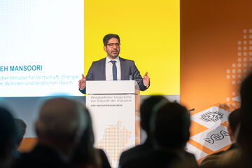 Kaweh Mansoori Hessischer Minister für Wirtschaft, Energie, Verkehr, Wohnen und ländlichen Raum