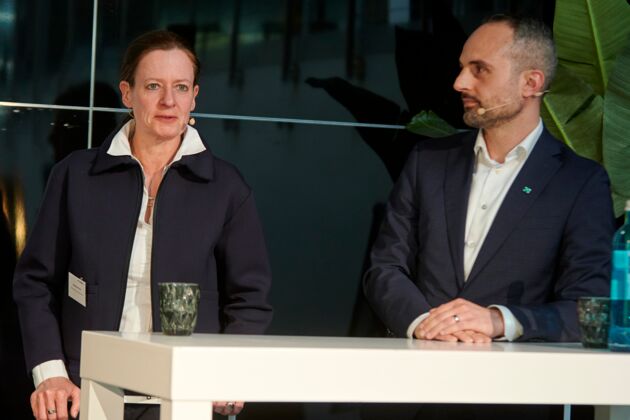 Alexandra Knupe, Senior Vice President and Group Head Corporate Social Responsibility von ATOS und Baldassare La Gaetana, CEO von Aqseptence