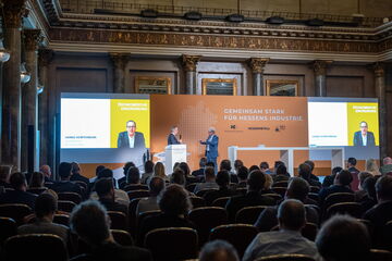 Hanno Kempermann, IW Consult GmbH und Moderator Manfred Köhler (Foto: Julia Reisinger)