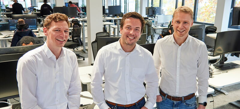 Machten sich 2019 auf, um mehr Nachhaltigkeit in energieintensive Betriebe zu bringen: Die etalytics­Gründer Thomas Weber, Niklas Panten und Björn König (von links).