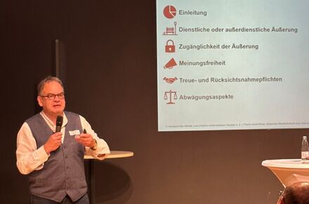 Prof. Dr. Franz-Josef Rose, Leiter der Rechtsabteilung von HESSENMETALL.