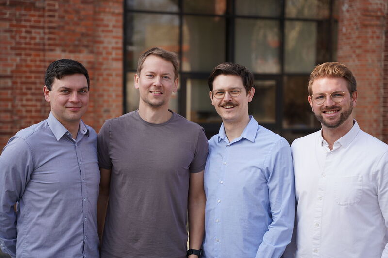 v.l.n.r.: Dr.-Ing Ron-Hendrik Hechelmann, Achim Krüger, Jonas Engel Schatz & Jannik Oetzel