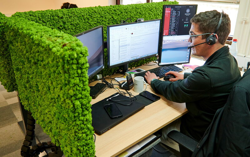 Ansprechpartner für die Kunden: Fachinformatiker  kümmern sich, wenn es  einmal IT-Probleme gibt