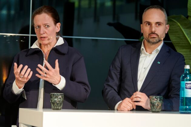 Alexandra Knupe, Senior Vice President and Group Head Corporate Social Responsibility von ATOS und Baldassare La Gaetana, CEO von Aqseptence