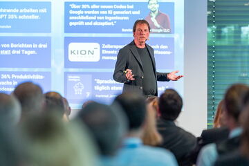 Prof. Dr. Peter Buxmann, Universitätsprofessor für Wirtschaftsinformatik an der Technischen Universität Darmstadt sowie Aufsichtsrat und Unternehmensgründer in der Wirtschaft (Foto: Julia Reisinger)