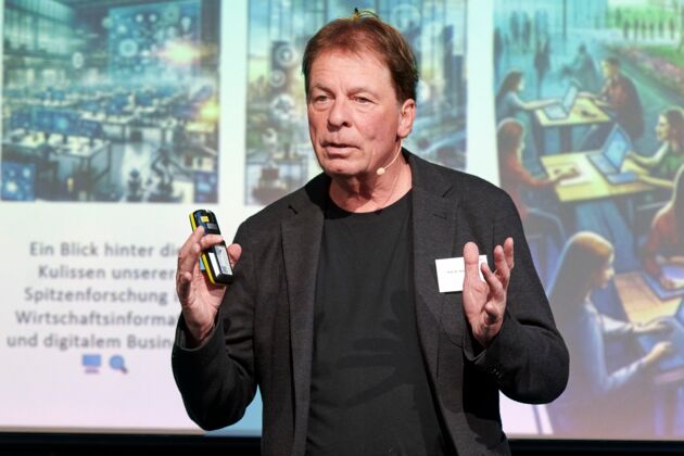 Prof. Dr. Peter Buxmann von der Technischen Universität Darmstadt