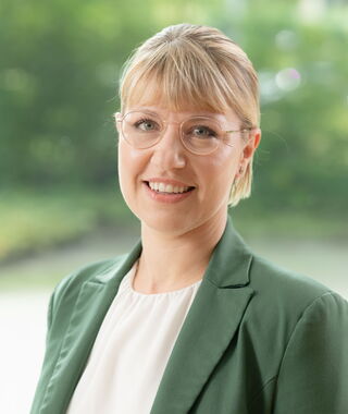 Porträt von Julia Mungenast