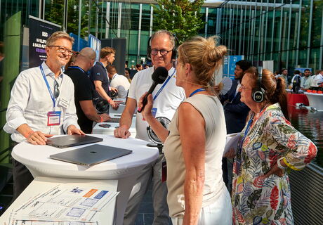 Geführter Audio-Rundgang durch die StartXPO. Foto: Gerd Scheffler