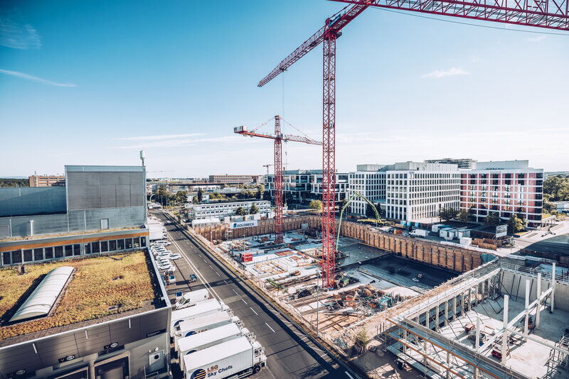 Hochbauphase: Die Bauarbeiten sind seit Juni (Bild) deutlich vorangeschritten
