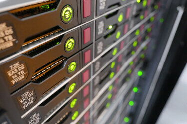 Dank des NVIDIA-DGX-Clusters ist Deep Learning, Simulation und virtuelle Datenerzeugung viel schneller möglich. Fotos: Continental