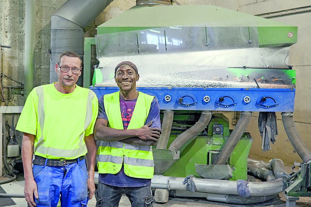 Zirec - Foto mit Mitarbeitern/Scheffler